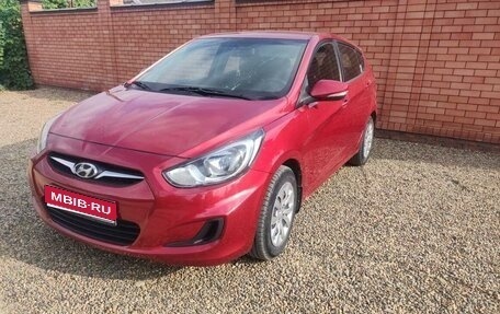 Hyundai Solaris II рестайлинг, 2011 год, 700 000 рублей, 1 фотография