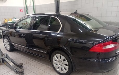 Skoda Superb III рестайлинг, 2010 год, 900 000 рублей, 2 фотография