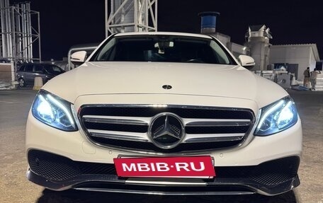 Mercedes-Benz E-Класс, 2017 год, 2 650 000 рублей, 2 фотография