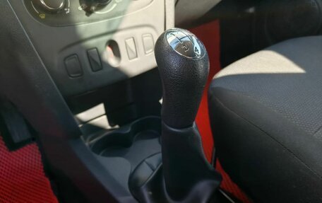 Renault Logan II, 2016 год, 585 000 рублей, 12 фотография