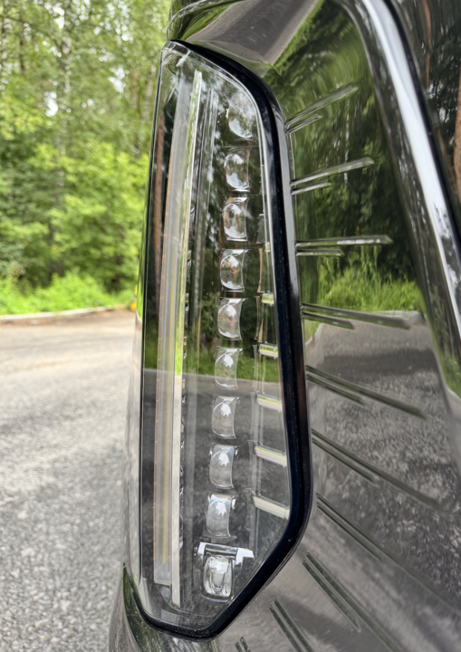 Cadillac Escalade V, 2025 год, 20 500 000 рублей, 16 фотография