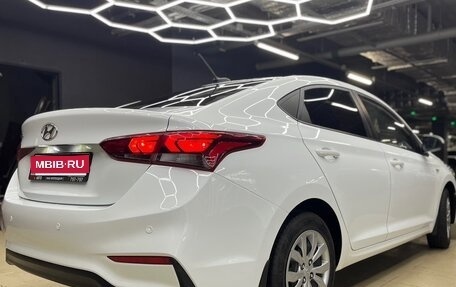 Hyundai Solaris II рестайлинг, 2018 год, 1 020 000 рублей, 1 фотография