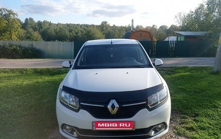 Renault Logan II, 2015 год, 450 000 рублей, 1 фотография