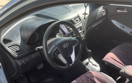 Hyundai Solaris II рестайлинг, 2011 год, 660 000 рублей, 6 фотография