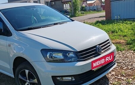 Volkswagen Polo VI (EU Market), 2015 год, 800 000 рублей, 1 фотография
