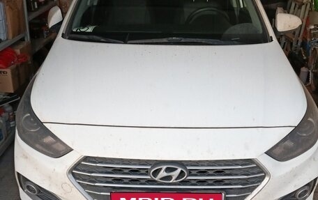 Hyundai Solaris II рестайлинг, 2019 год, 1 600 000 рублей, 1 фотография