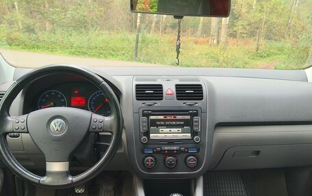 Volkswagen Golf V, 2004 год, 700 000 рублей, 7 фотография