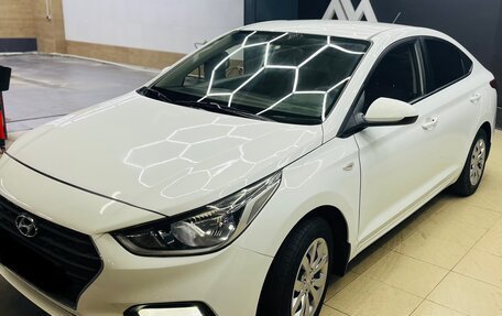 Hyundai Solaris II рестайлинг, 2018 год, 1 020 000 рублей, 5 фотография