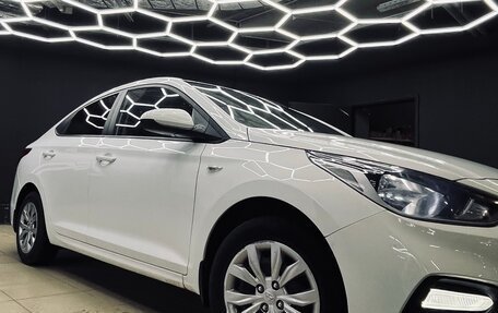 Hyundai Solaris II рестайлинг, 2018 год, 1 020 000 рублей, 3 фотография