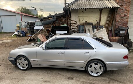 Mercedes-Benz E-Класс, 2000 год, 550 000 рублей, 3 фотография