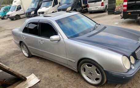 Mercedes-Benz E-Класс, 2000 год, 550 000 рублей, 5 фотография