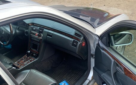 Mercedes-Benz E-Класс, 2000 год, 550 000 рублей, 12 фотография