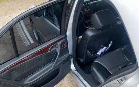 Mercedes-Benz E-Класс, 2000 год, 550 000 рублей, 10 фотография