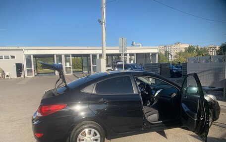 Hyundai Solaris II рестайлинг, 2012 год, 1 150 000 рублей, 13 фотография