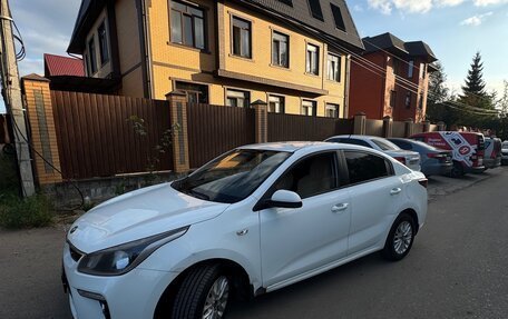 KIA Rio IV, 2018 год, 800 000 рублей, 2 фотография