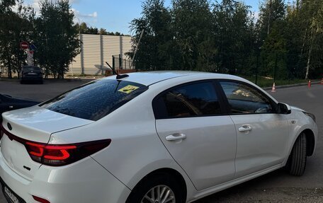 KIA Rio IV, 2018 год, 800 000 рублей, 4 фотография