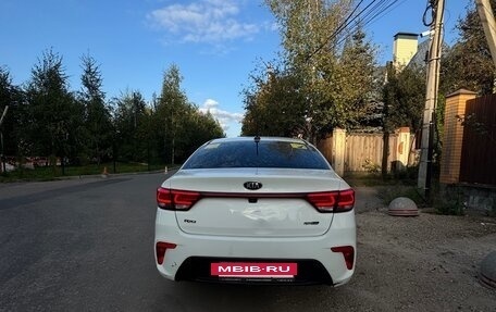 KIA Rio IV, 2018 год, 800 000 рублей, 5 фотография