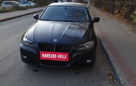 BMW 3 серия, 2011 год, 1 250 000 рублей, 2 фотография