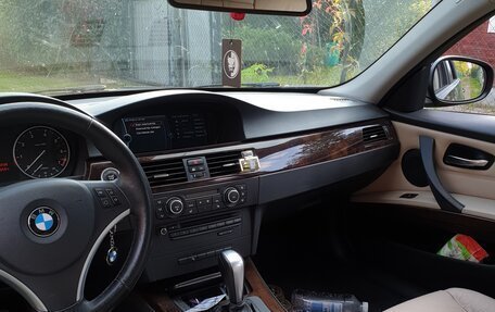 BMW 3 серия, 2011 год, 1 250 000 рублей, 13 фотография