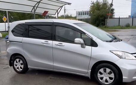 Honda Freed I, 2012 год, 1 390 000 рублей, 1 фотография