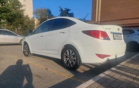 Hyundai Solaris II рестайлинг, 2016 год, 880 000 рублей, 4 фотография