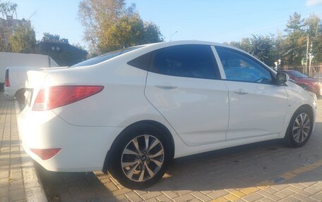 Hyundai Solaris II рестайлинг, 2016 год, 880 000 рублей, 5 фотография