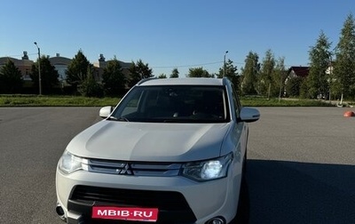 Mitsubishi Outlander III рестайлинг 3, 2014 год, 1 700 000 рублей, 1 фотография