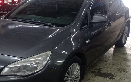 Opel Astra J, 2011 год, 699 000 рублей, 1 фотография