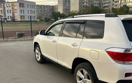 Toyota Highlander III, 2012 год, 2 300 000 рублей, 1 фотография
