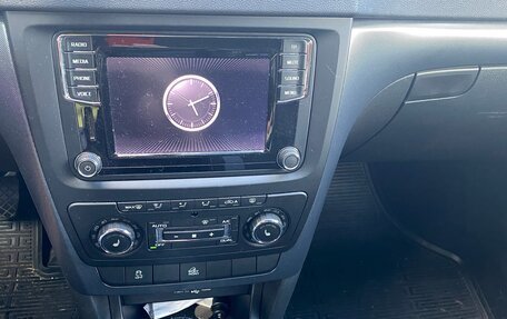 Skoda Yeti I рестайлинг, 2017 год, 1 900 000 рублей, 9 фотография