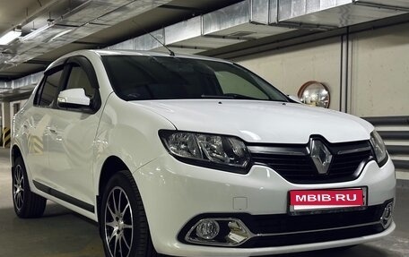 Renault Logan II, 2016 год, 1 050 000 рублей, 1 фотография