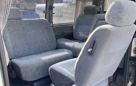 Toyota HiAce H100, 1997 год, 350 000 рублей, 2 фотография