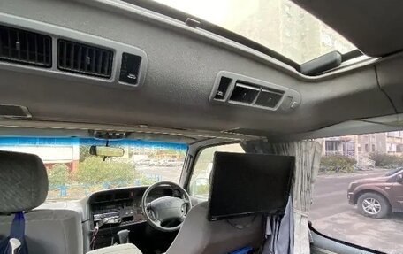 Toyota HiAce H100, 1997 год, 350 000 рублей, 9 фотография