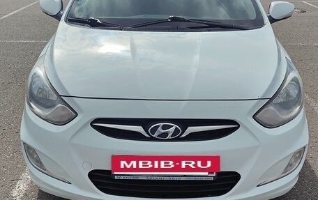 Hyundai Solaris II рестайлинг, 2012 год, 850 000 рублей, 16 фотография