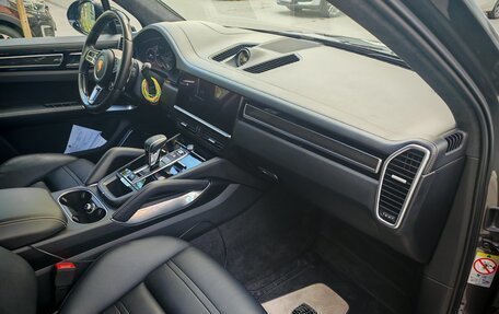 Porsche Cayenne III, 2019 год, 15 000 000 рублей, 7 фотография