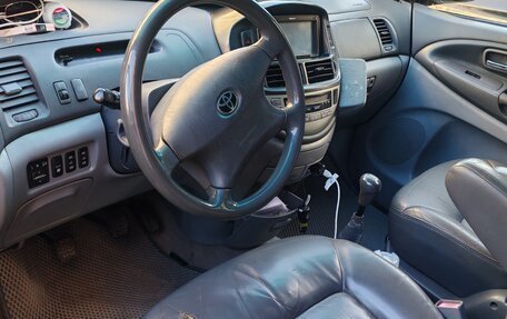 Toyota Previa II, 2001 год, 850 000 рублей, 5 фотография