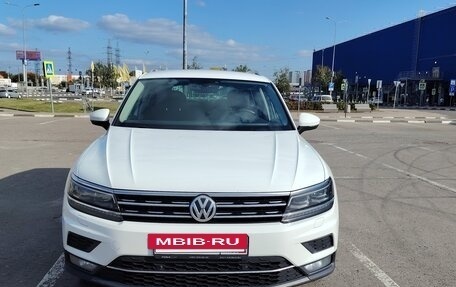 Volkswagen Tiguan II, 2018 год, 2 200 000 рублей, 2 фотография