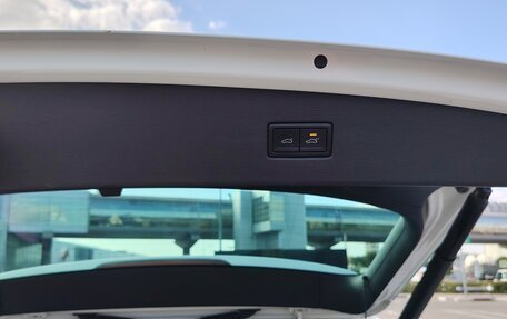 Volkswagen Tiguan II, 2018 год, 2 200 000 рублей, 17 фотография