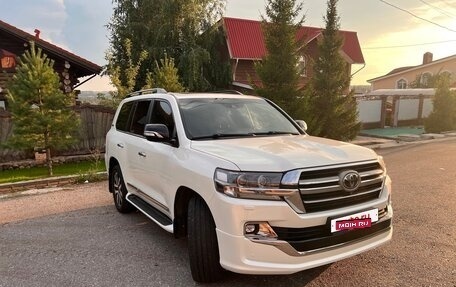 Toyota Land Cruiser 200, 2018 год, 7 300 000 рублей, 3 фотография