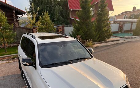 Toyota Land Cruiser 200, 2018 год, 7 300 000 рублей, 9 фотография