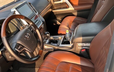 Toyota Land Cruiser 200, 2018 год, 7 300 000 рублей, 12 фотография