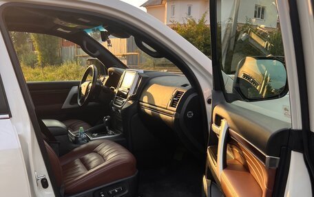 Toyota Land Cruiser 200, 2018 год, 7 300 000 рублей, 16 фотография