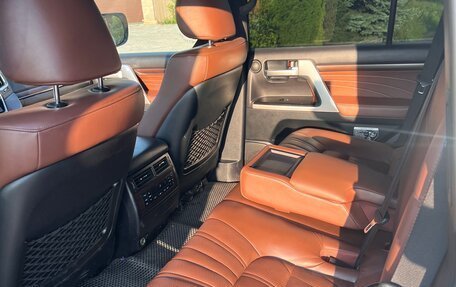 Toyota Land Cruiser 200, 2018 год, 7 300 000 рублей, 14 фотография