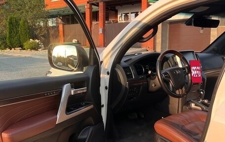 Toyota Land Cruiser 200, 2018 год, 7 300 000 рублей, 11 фотография