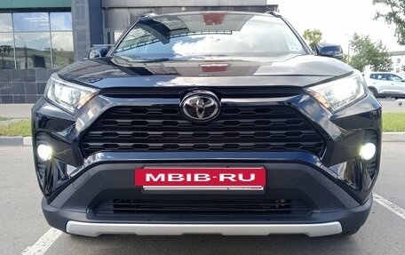 Toyota RAV4, 2021 год, 4 250 000 рублей, 3 фотография