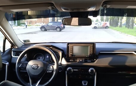 Toyota RAV4, 2021 год, 4 250 000 рублей, 26 фотография