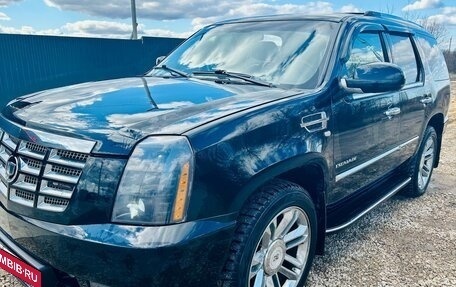 Cadillac Escalade III, 2010 год, 1 600 000 рублей, 9 фотография
