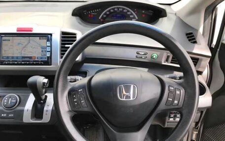 Honda Freed I, 2012 год, 1 390 000 рублей, 2 фотография