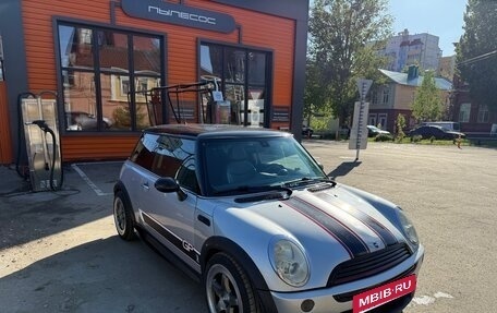 MINI Hatch, 2003 год, 690 000 рублей, 1 фотография