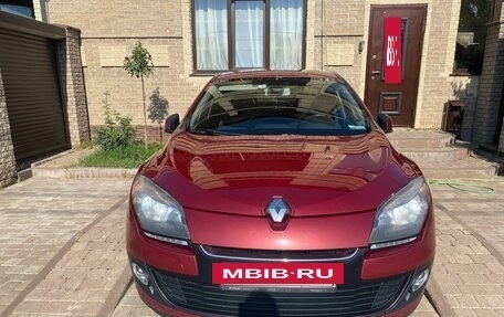 Renault Megane III, 2014 год, 650 000 рублей, 2 фотография